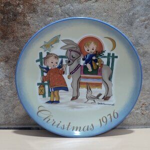 Schmid Hummel Christmas Plate 1976 Sacred Journey Decorative Wall Hanging Plate